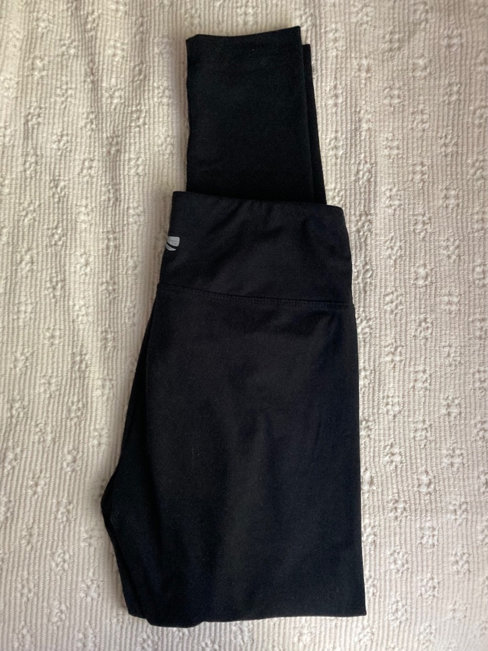 Black yoga leggings
